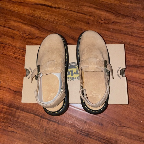 NEW Dr. Martens Jorge ii Clogs/ Size 6 - Picture 2 of 4